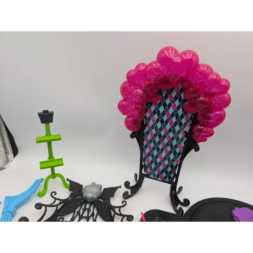 Monster High Dance the Fright Away‎ Rotating Stage Parts Mattel Works Lights